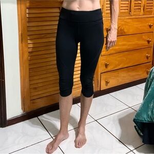 lululemon athletica Black Capri Leggings for Active Wear